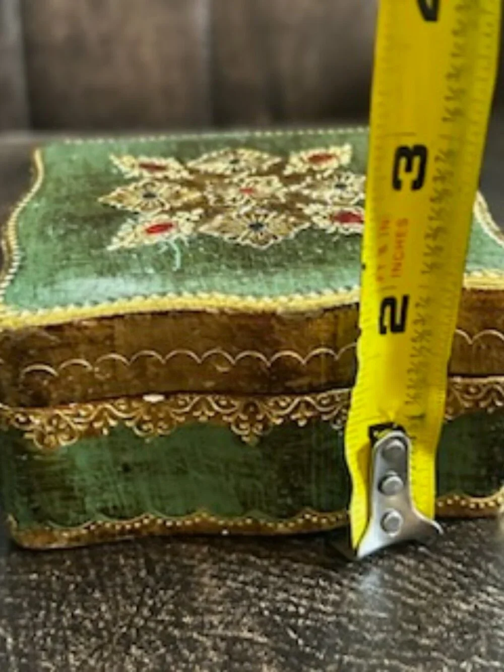Vintage Italian Florentine Gold Leaf Gilt Hand-Painted Carved Wooden Jewelry Box